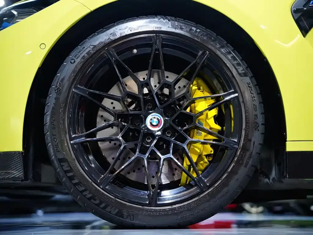 BMW M4 — фото 2
