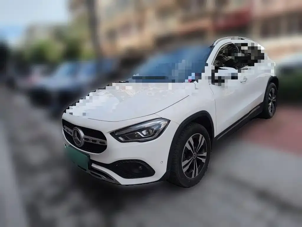 Mercedes-Benz GLA — фото 1