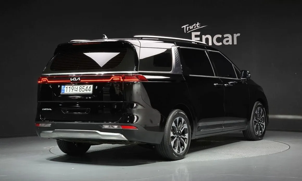 Kia Carnival — фото 2