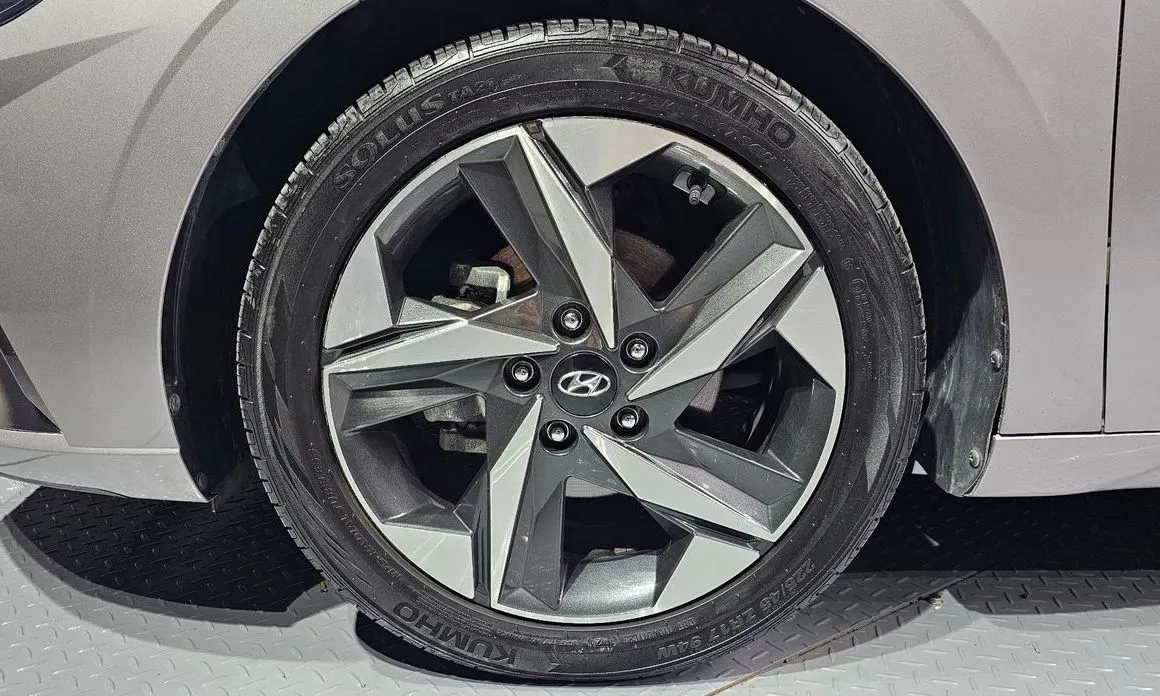 Hyundai AVANTE — фото 10