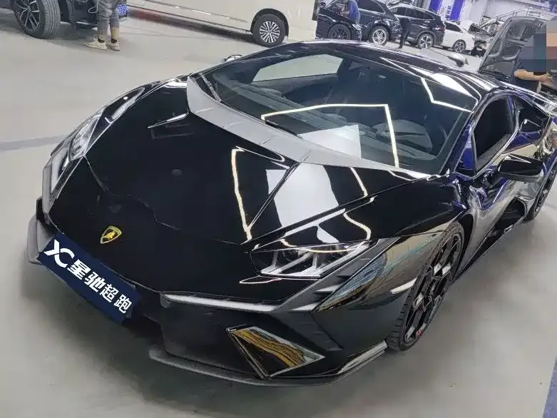 Lamborghini Huracan — фото 1