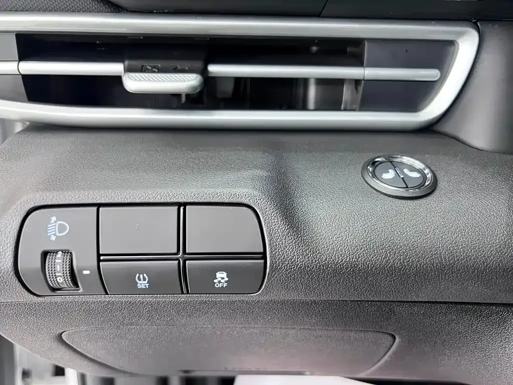 Hyundai Elantra — фото 10