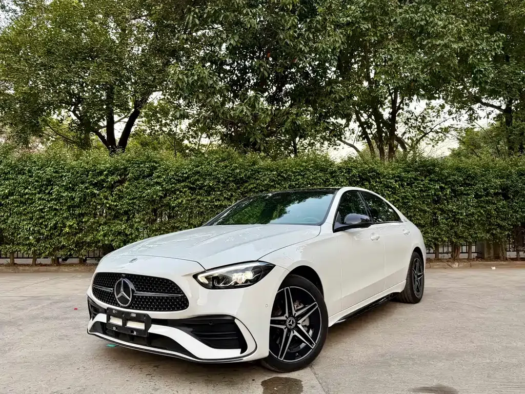 Mercedes-Benz C-Class — фото 1