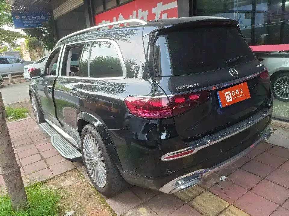 Mercedes-Benz GLS — фото 6