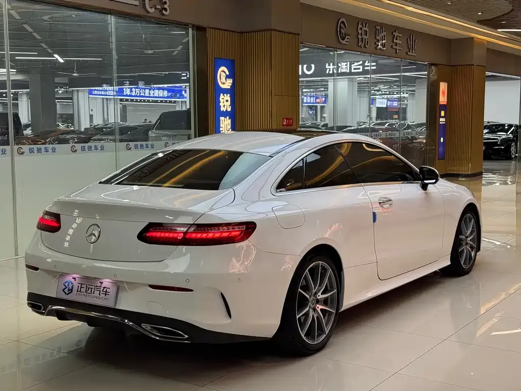 Mercedes-Benz E-Class (Import) — фото 4