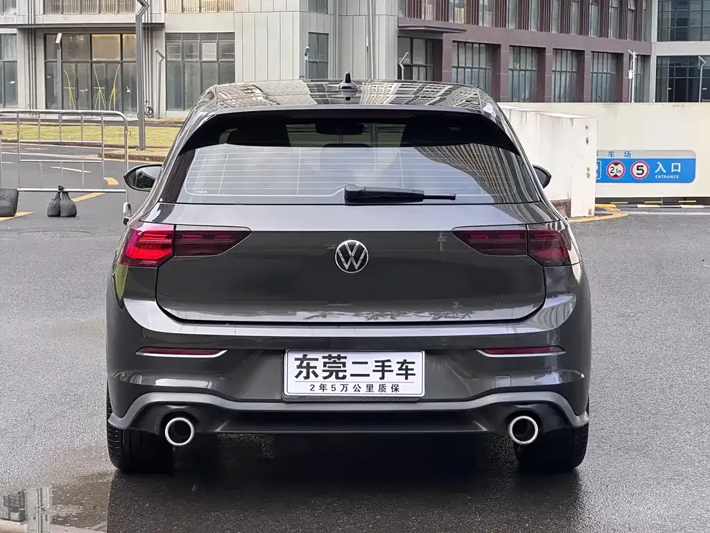 Volkswagen Golf GTI — фото 8
