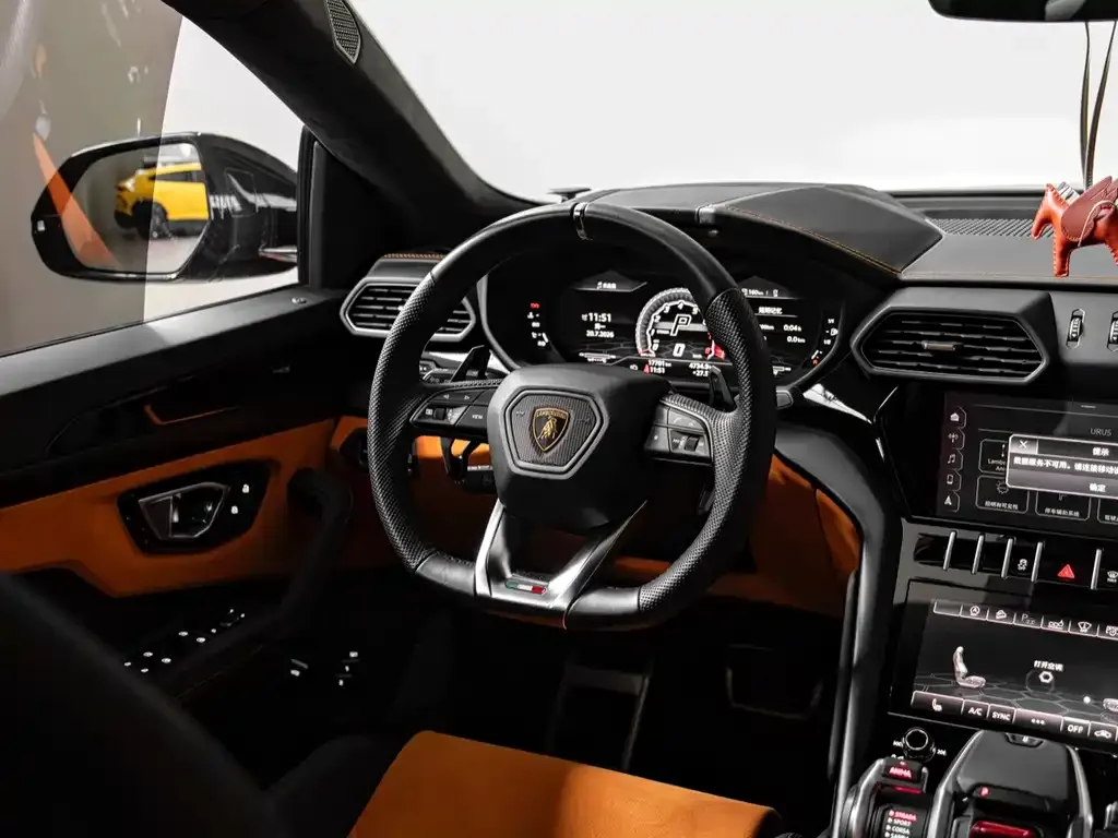 Lamborghini Urus — фото 7