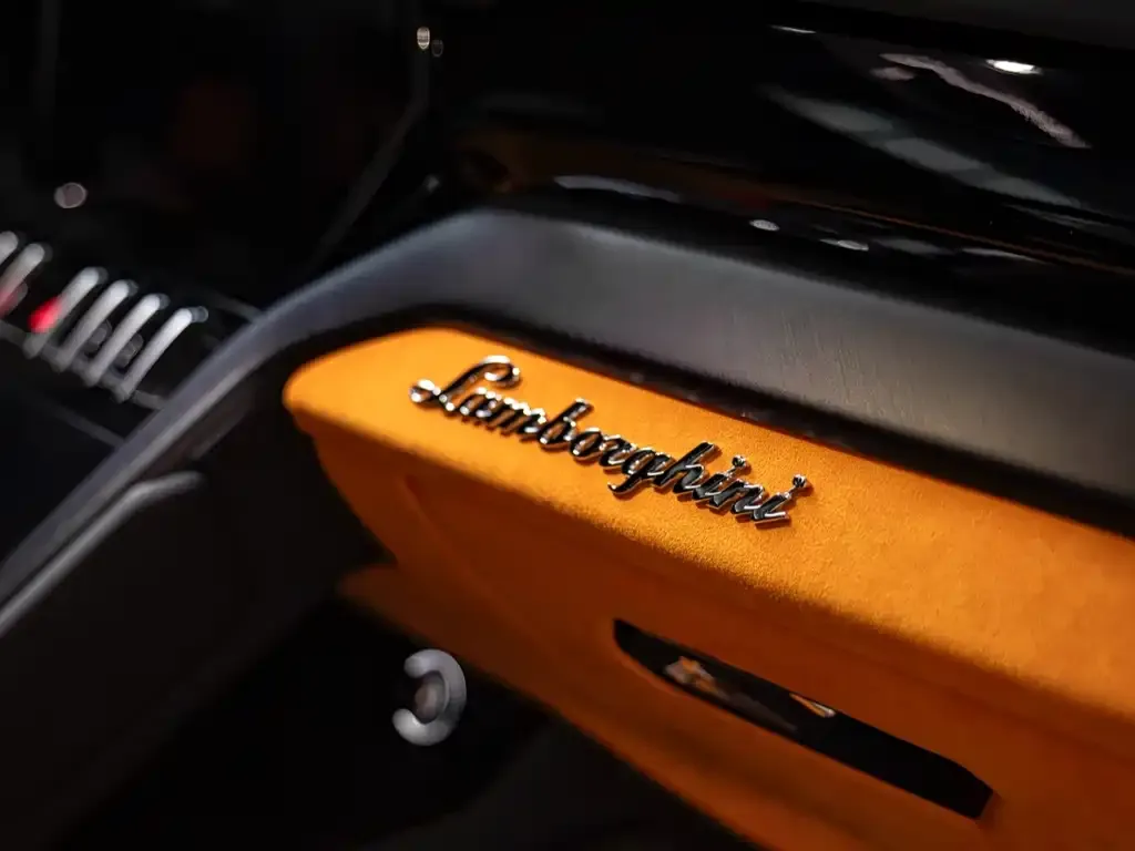 Lamborghini Urus — фото 6