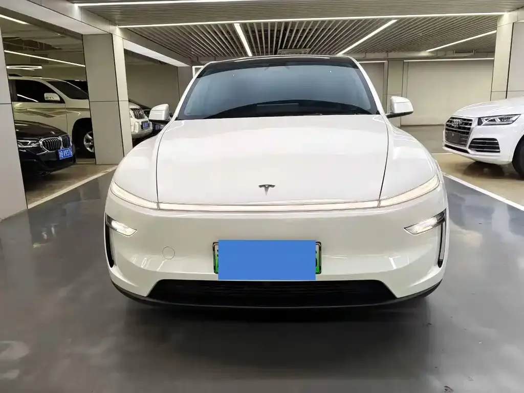 Tesla Model Y — фото 5