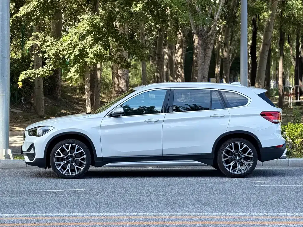 BMW X1 — фото 7