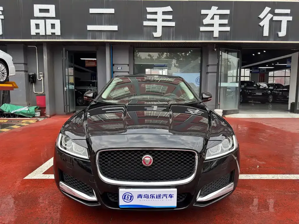 Jaguar XFL — фото 1