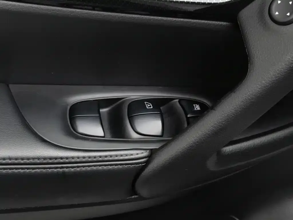 Nissan X-Trail — фото 2