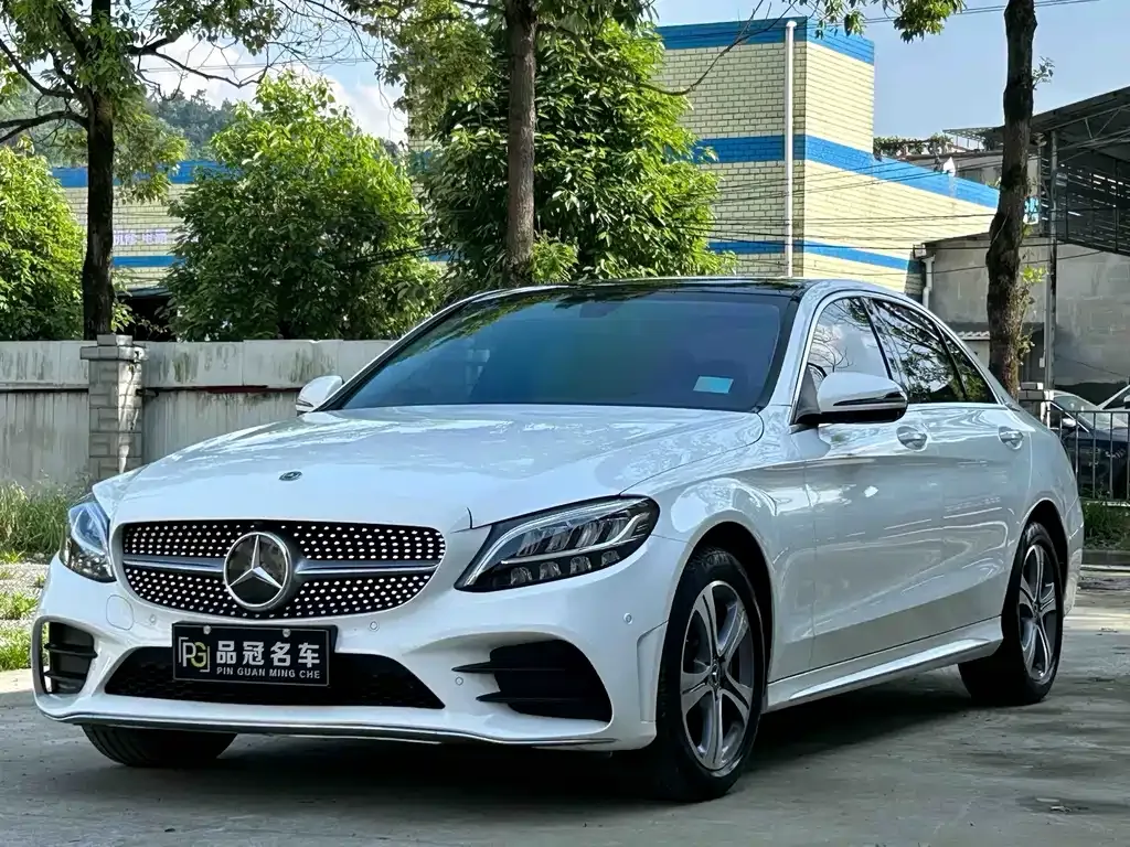 Mercedes-Benz C-Class — фото 1