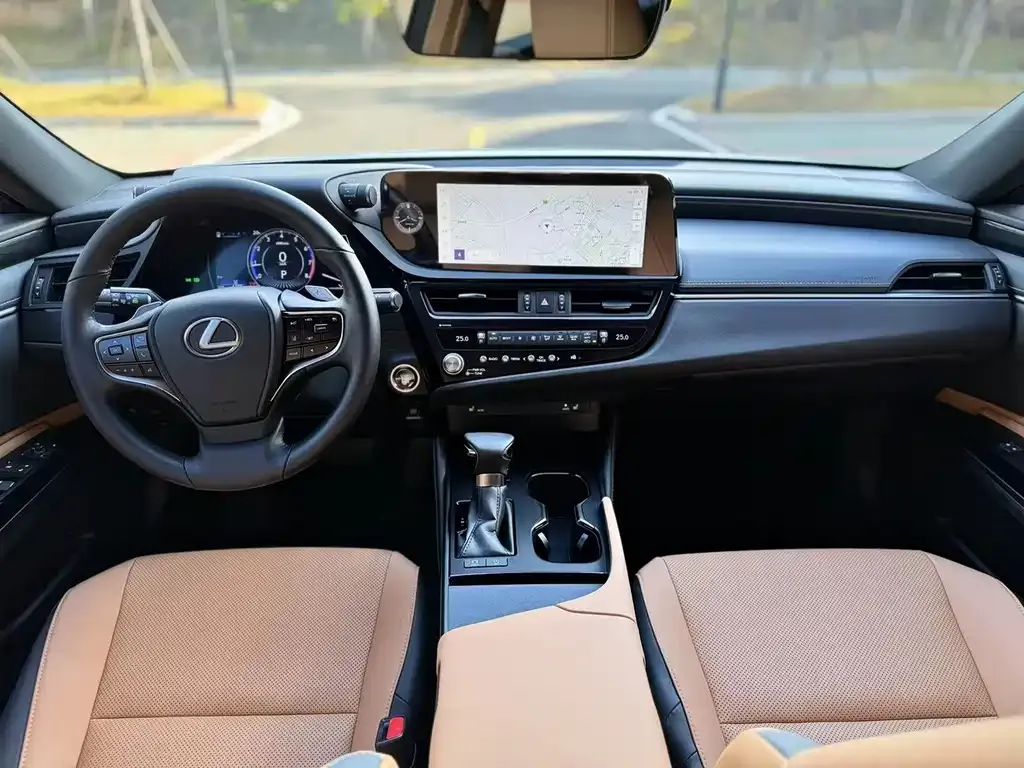 Lexus ES — фото 6