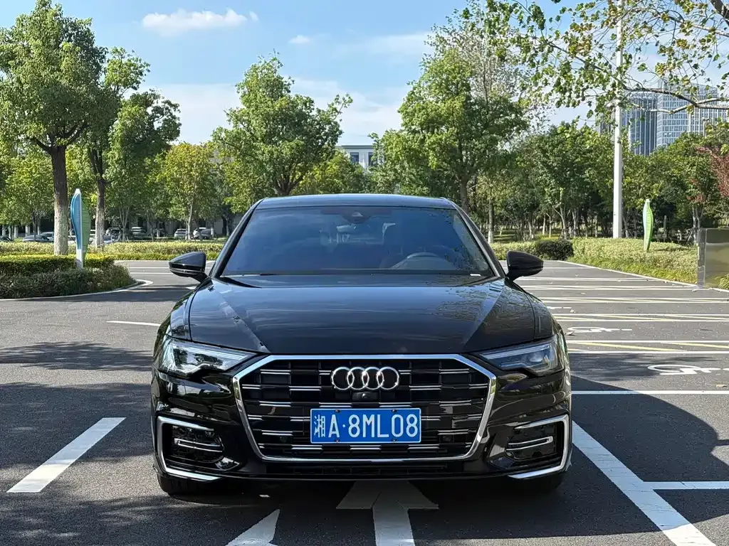 Audi A6L — фото 10