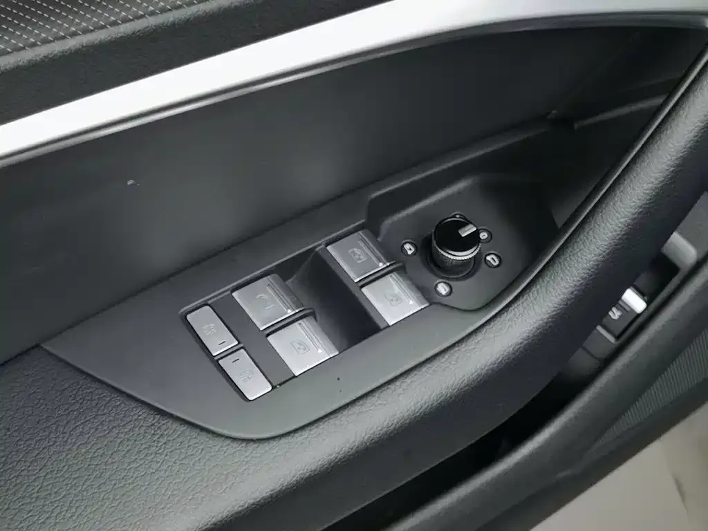 Audi A6L New Energy — фото 6