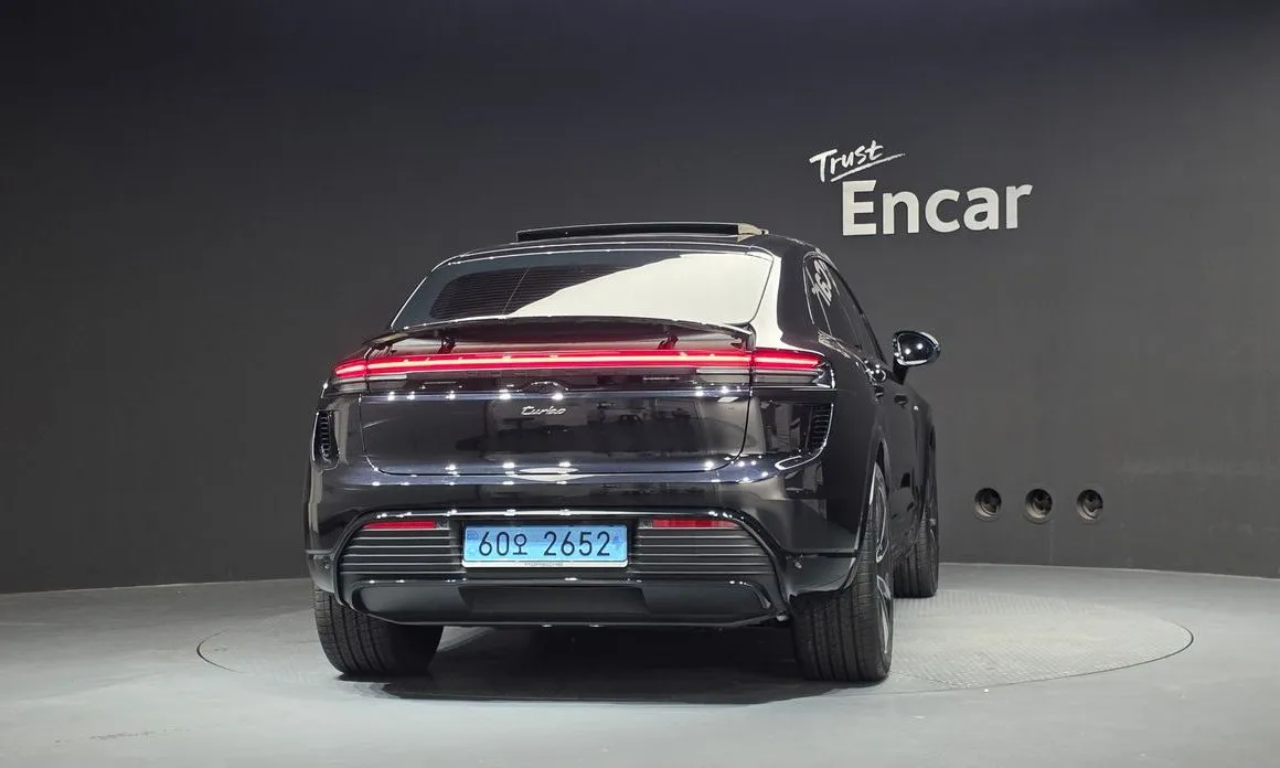 Porsche Macan — фото 6