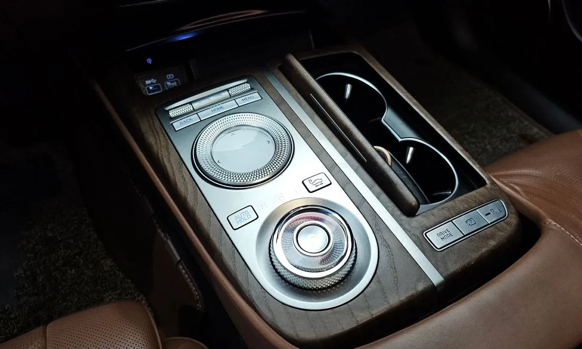 Genesis G80 — фото 10