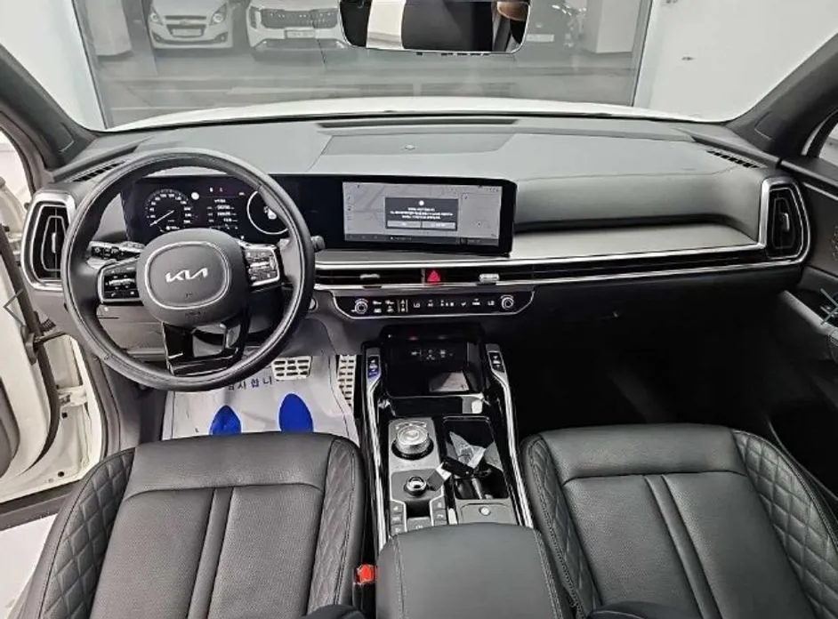 Kia Sorento — фото 8