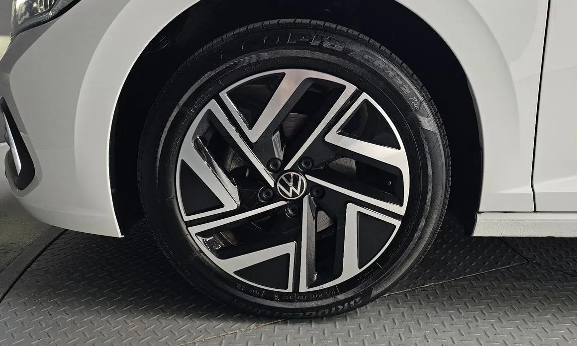 Volkswagen Jetta — фото 10