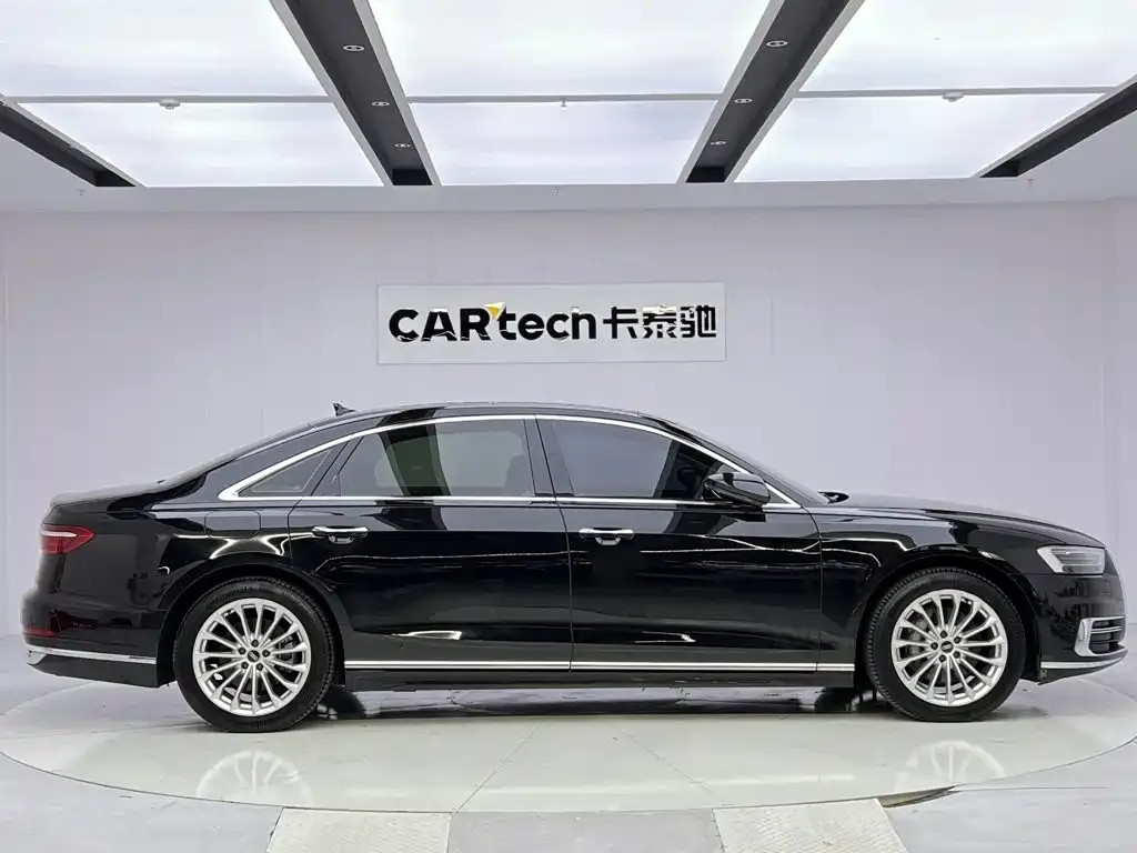 Audi A8 — фото 3