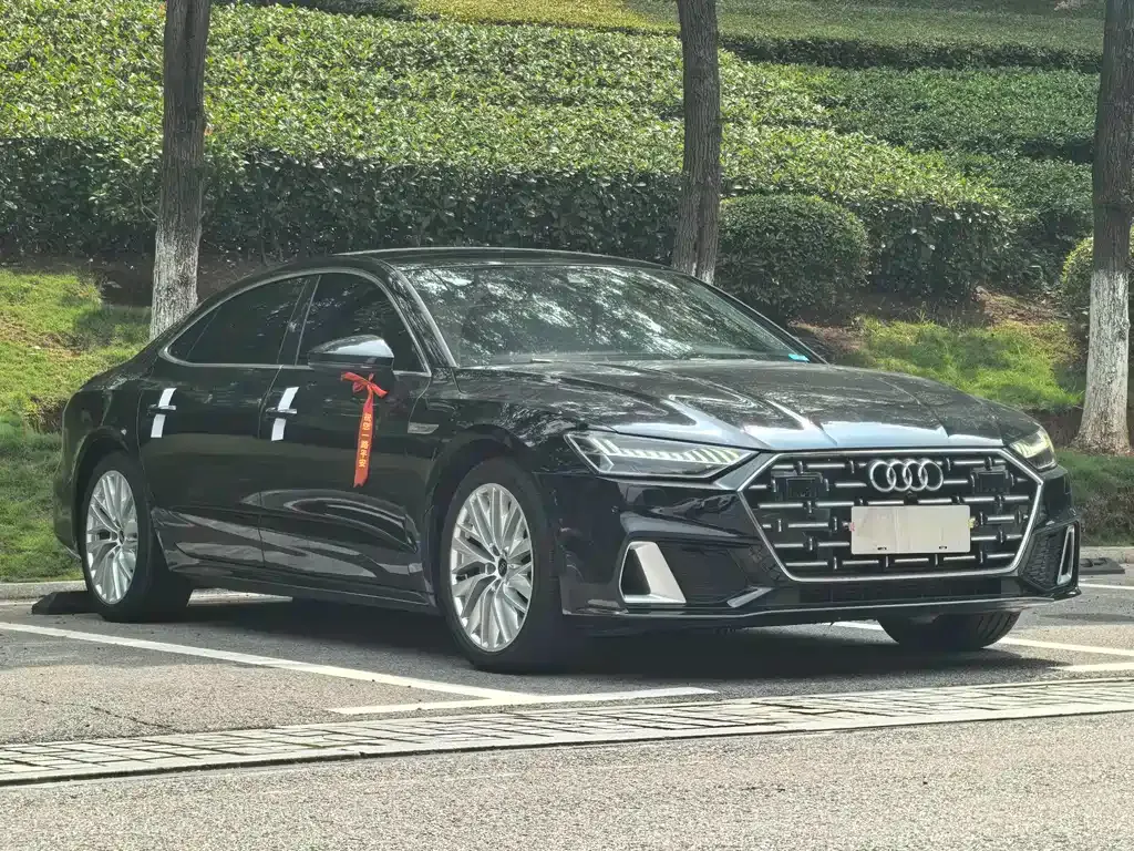 Audi A7L — фото 7