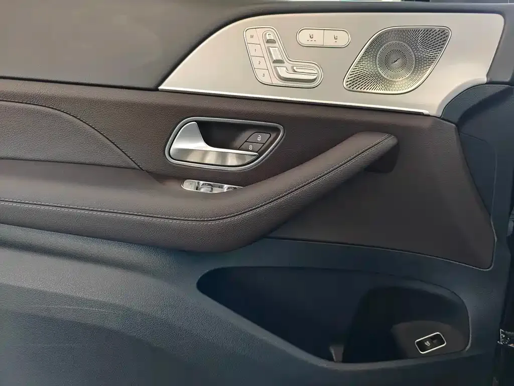 Mercedes-Benz GLS — фото 3