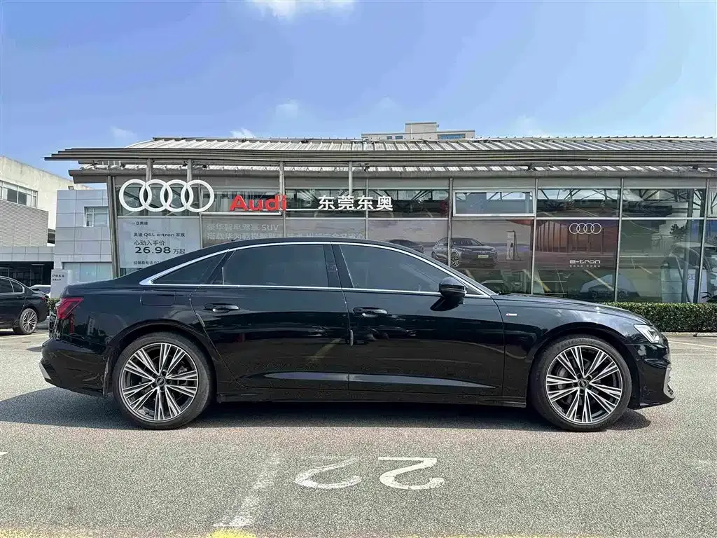 Audi A6L — фото 7