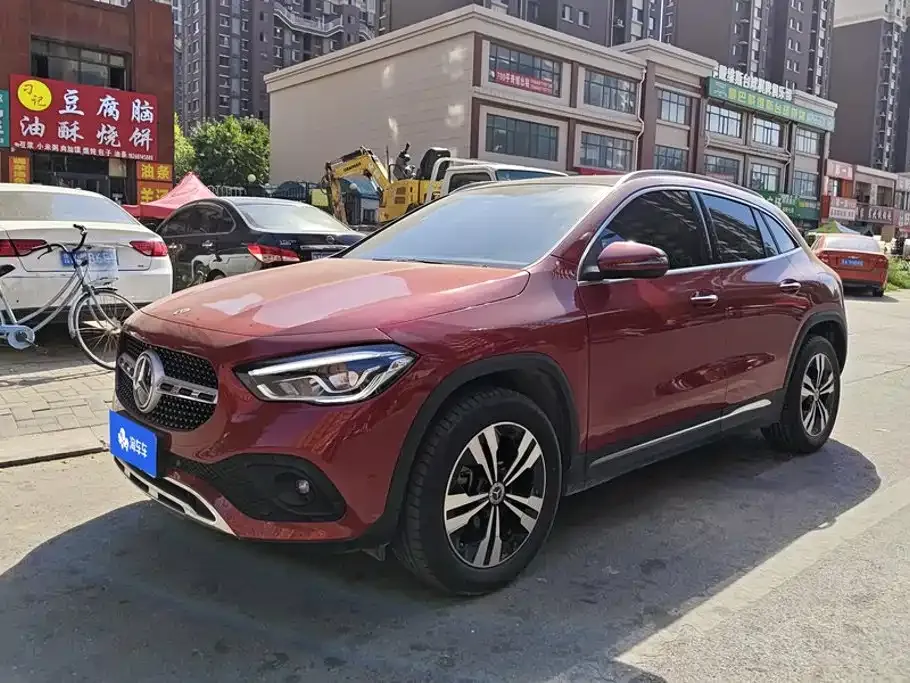 Mercedes-Benz GLA — фото 1