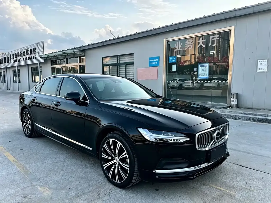 Volvo S90 — фото 9