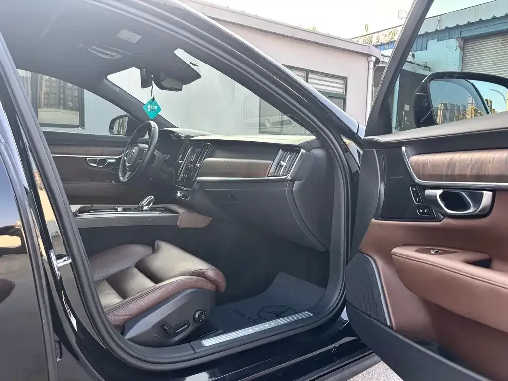 Volvo S90 — фото 2