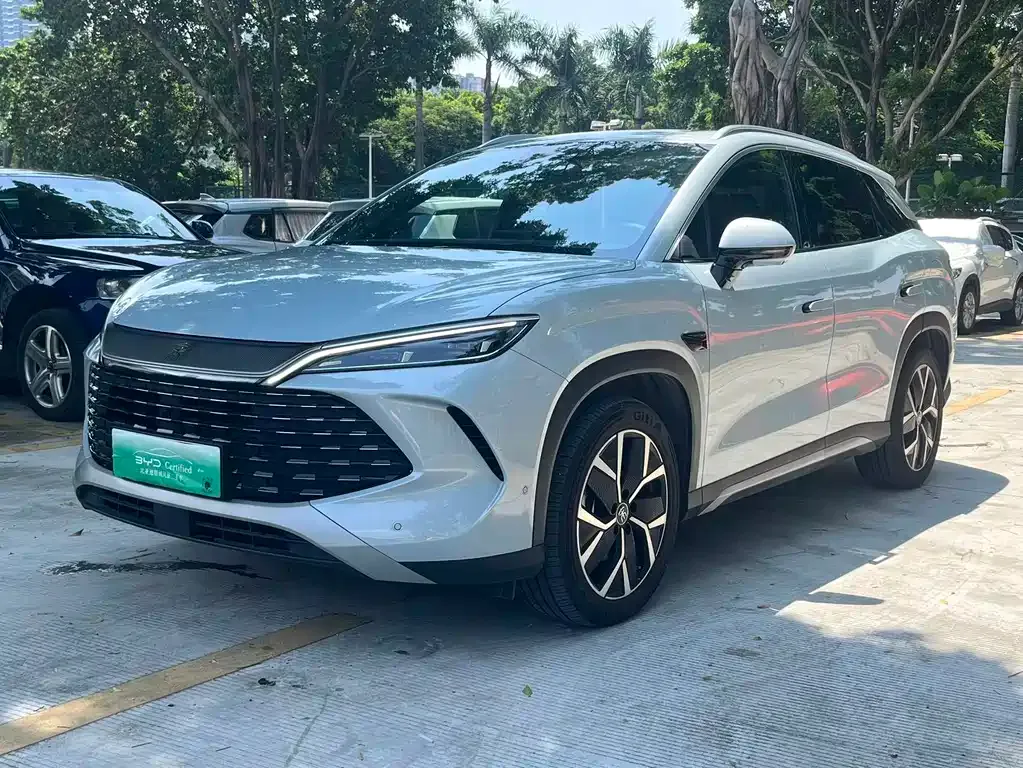 BYD L DM-i — фото 1