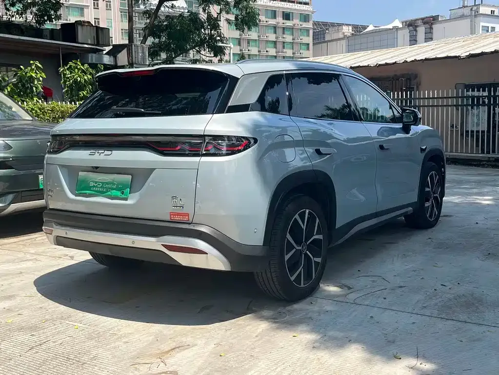 BYD L DM-i — фото 6