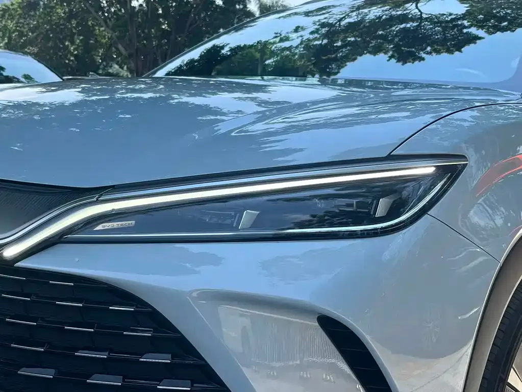 BYD L DM-i — фото 7