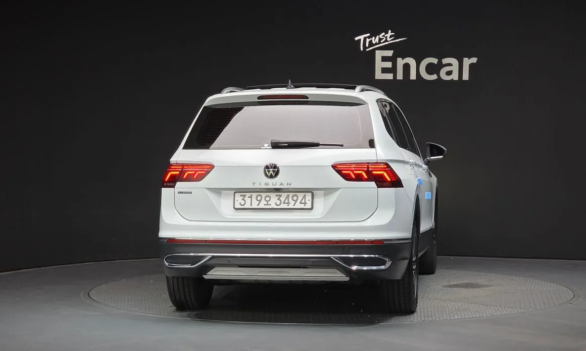 Volkswagen Tiguan — фото 6