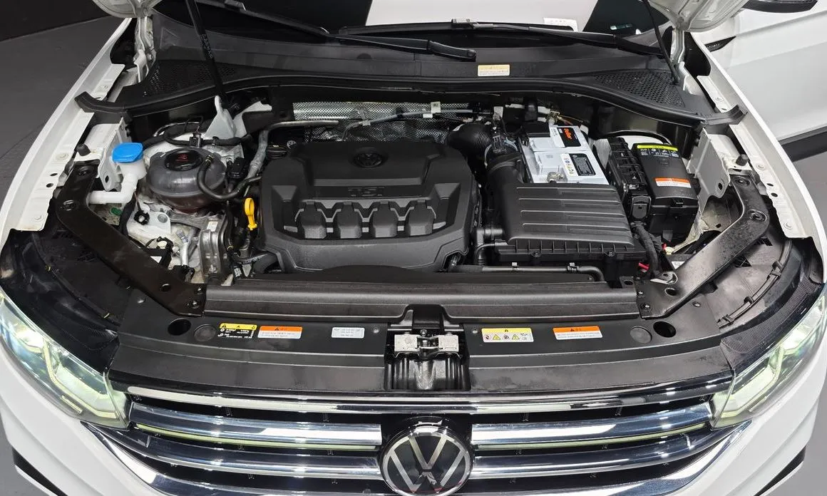 Volkswagen Tiguan — фото 8
