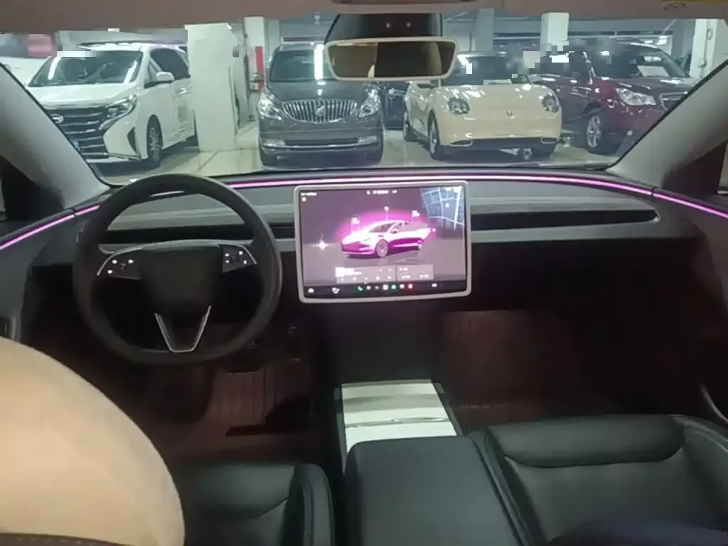 Tesla Model 3 — фото 4