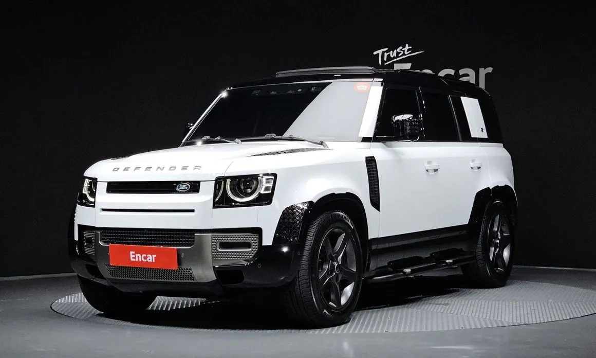 Land Rover Defender — фото 1