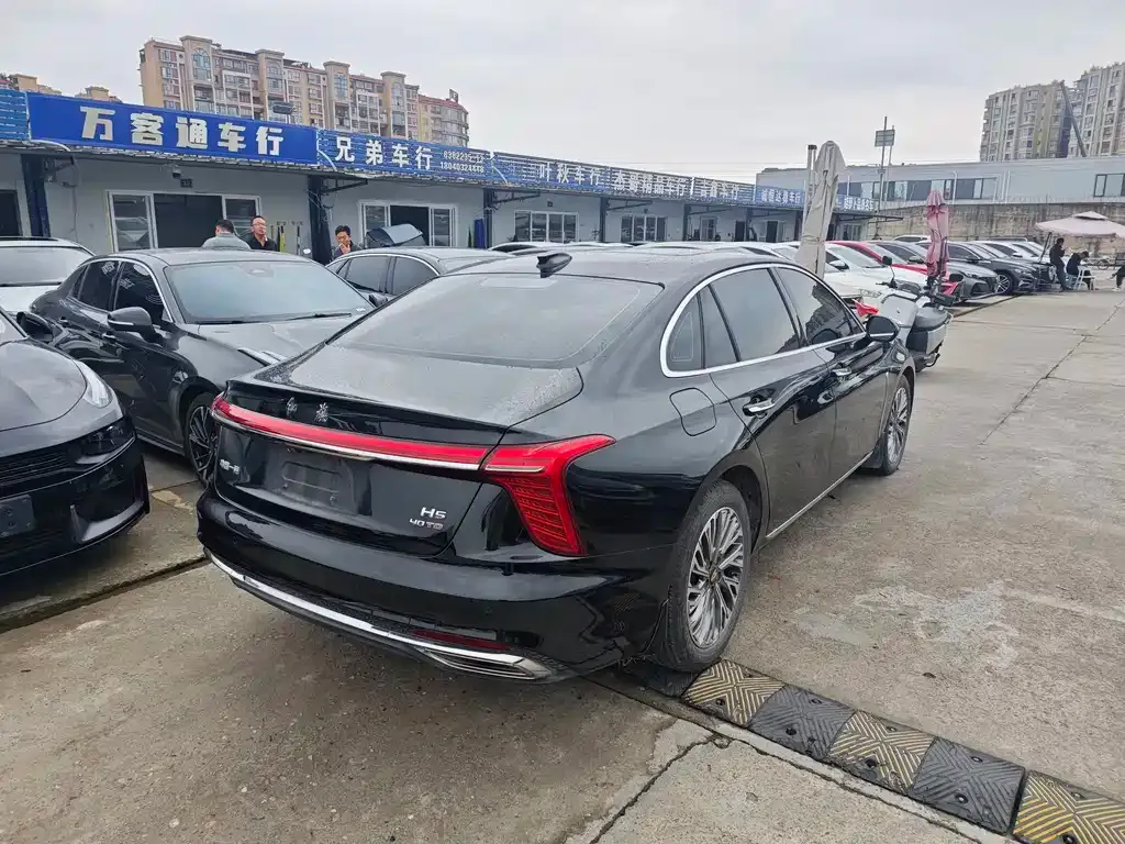 Hongqi H5 — фото 10