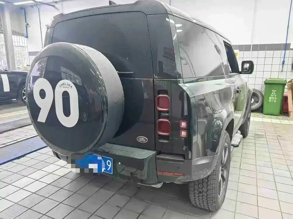 Land Rover Defender — фото 6