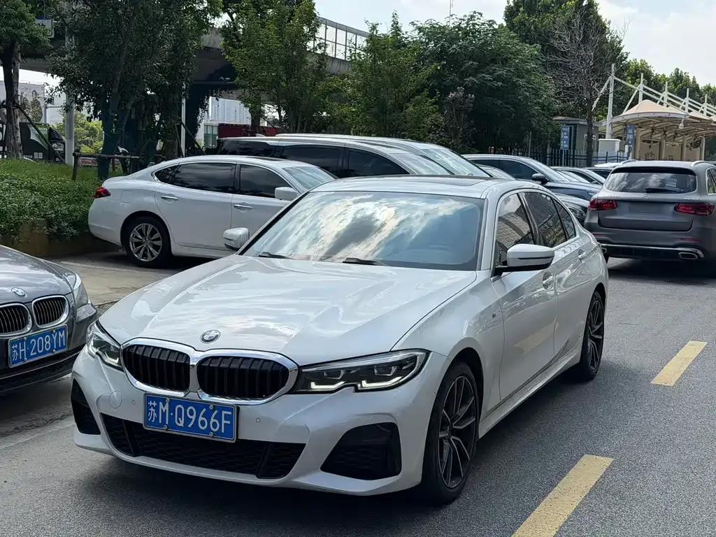 BMW 3 Series — фото 1