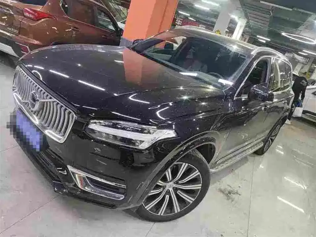 Volvo XC90 — фото 1