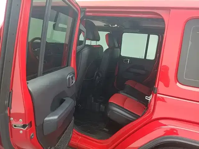 Jeep Wrangler — фото 5