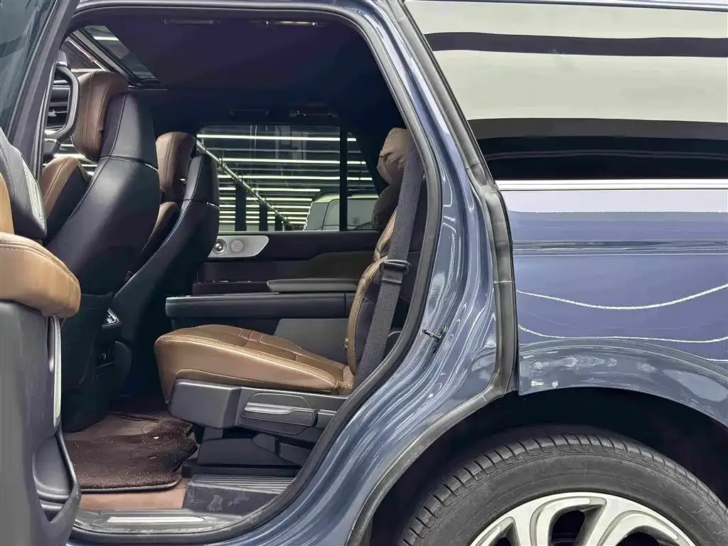 Lincoln Navigator — фото 10