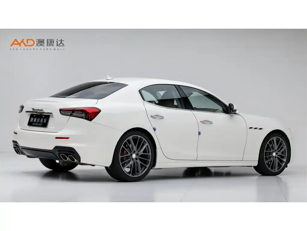 Maserati Ghibli — фото 10