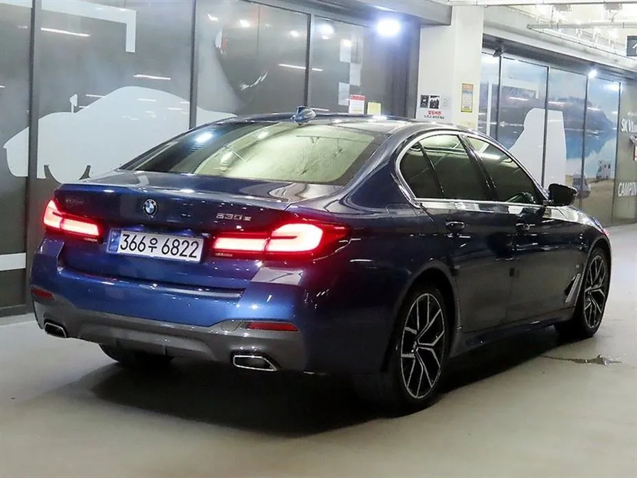 BMW 5-Series — фото 10