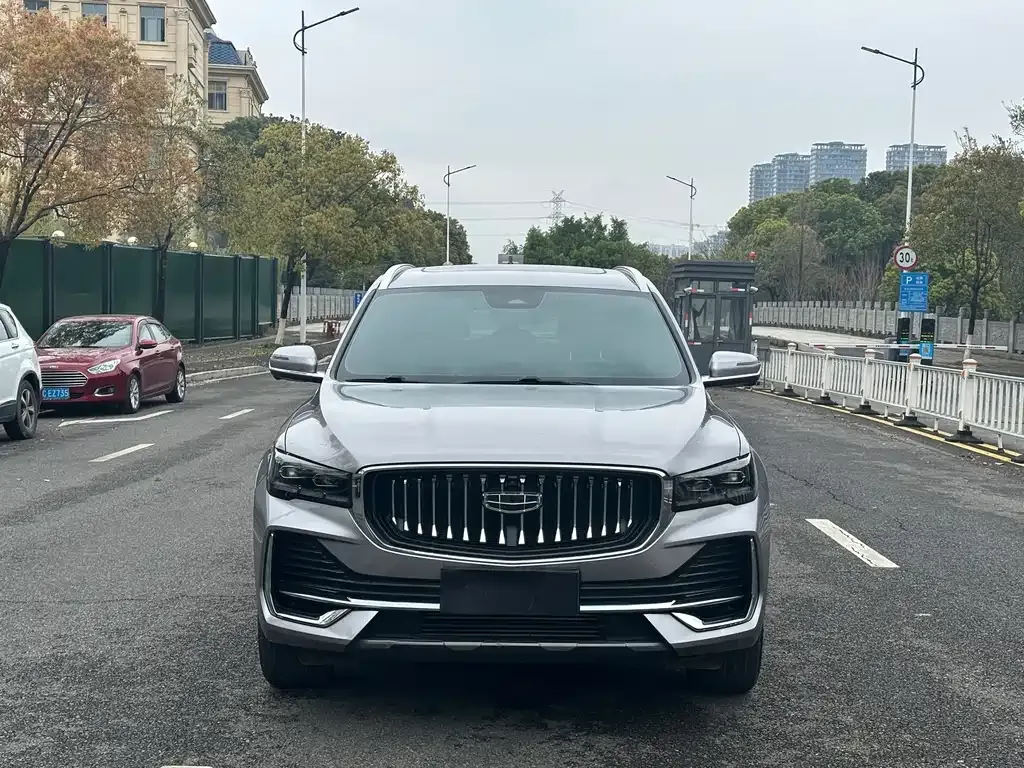 Geely Xingyue L — фото 9