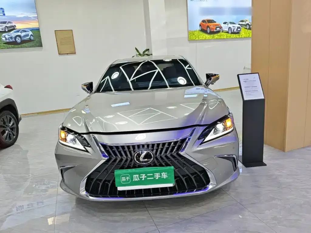Lexus ES — фото 2