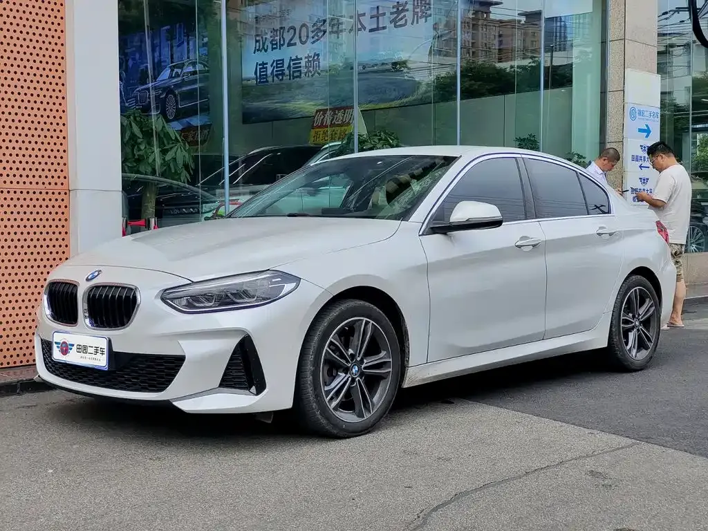 BMW 1 Series — фото 1
