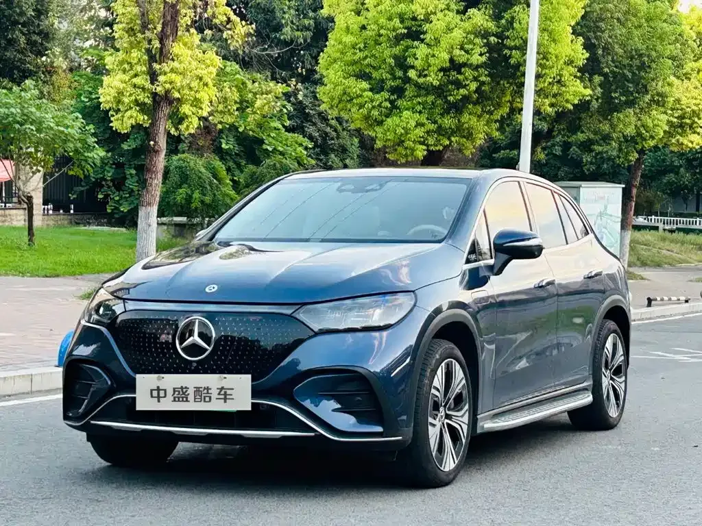 Mercedes-Benz EQE SUV — фото 1